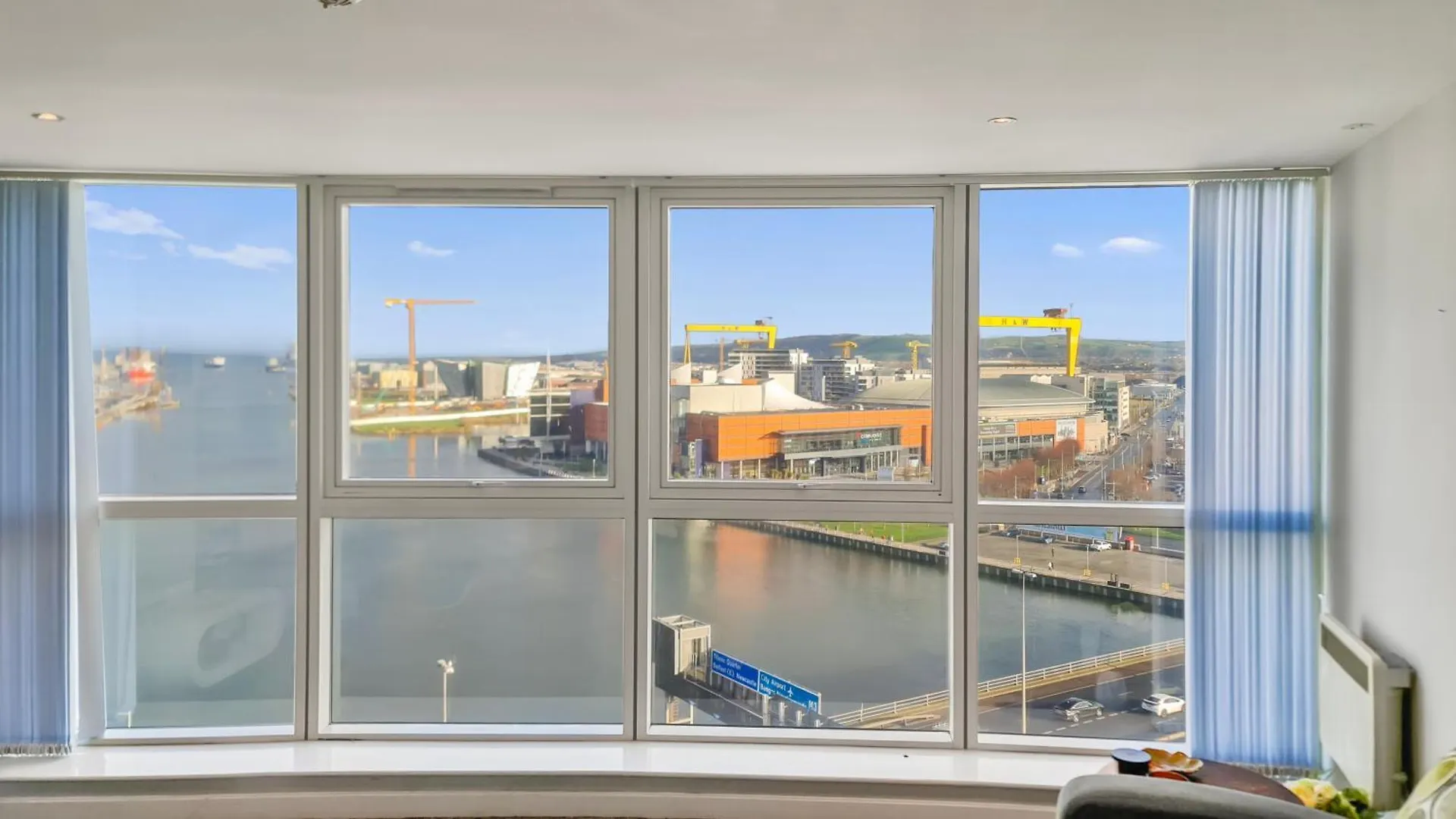 Guest house River View Private Room In Shared Apartment Belfast